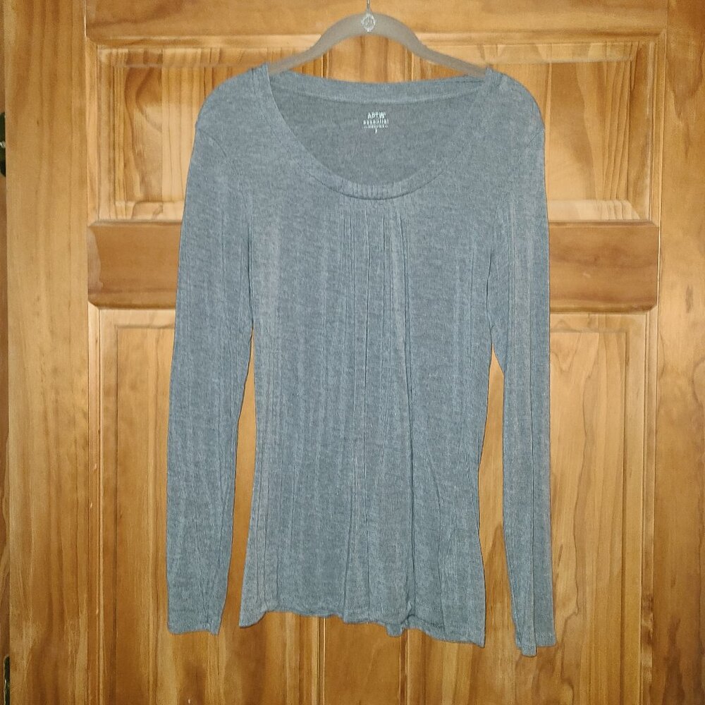 Apt. 9 essential Gray Scoopneck Long Sleeve Shirt